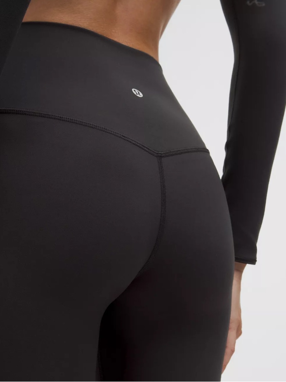LULULEMON BLACK ALIGN HIGH RISE 8" SHORTS IN E+UC SIZE 10 - Picture 6 of 12